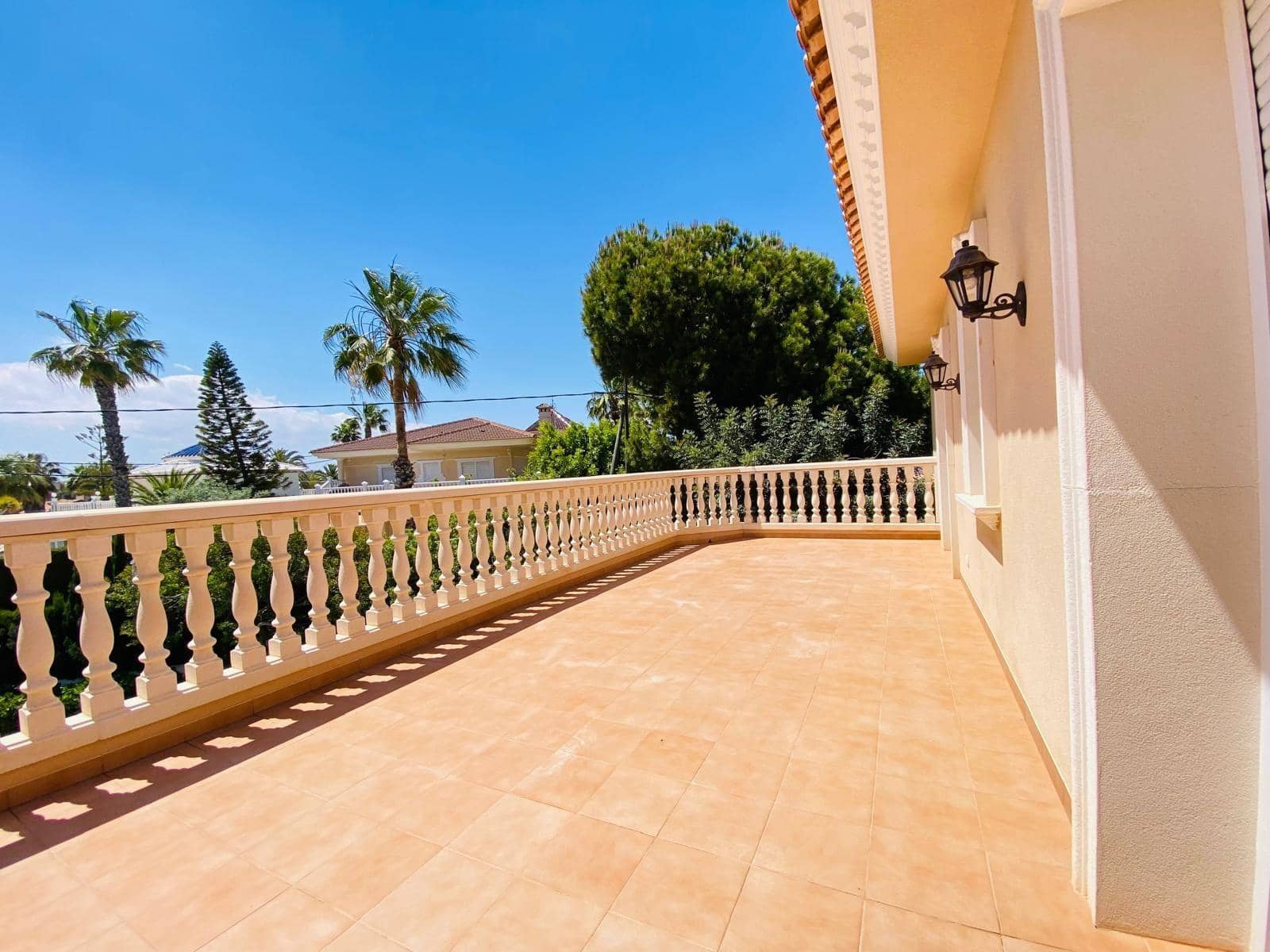 7 bedroom Villa for sale in Cabo Roig with pool garage - € 1,679,000 (Ref: 8377592)