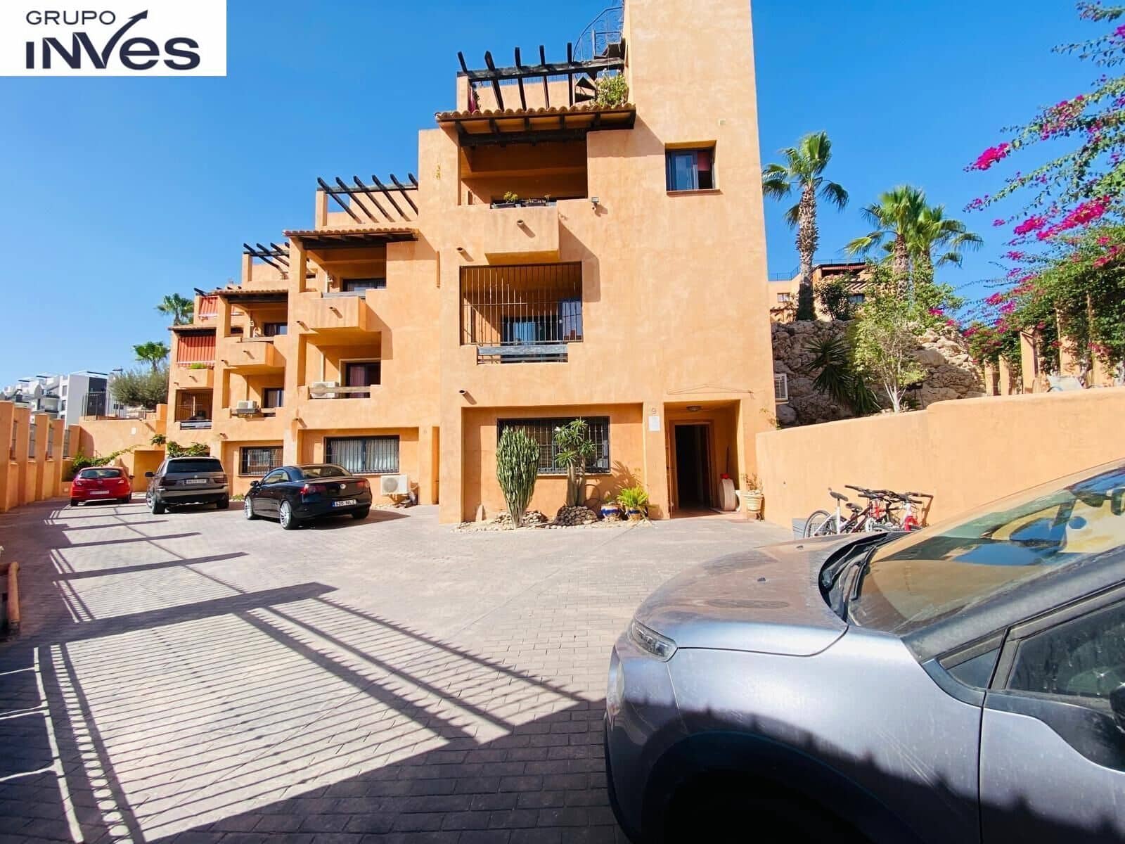 4 bedroom Villa for sale in Villamartin with pool - € 243,900 (Ref: 8472564)