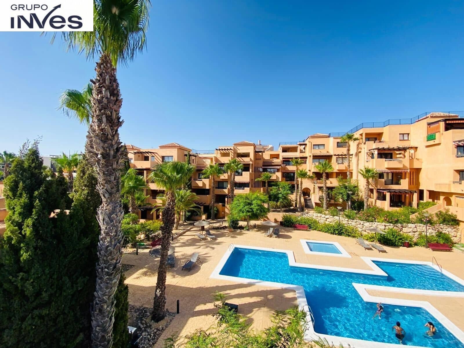 4 bedroom Villa for sale in Villamartin with pool - € 243,900 (Ref: 8472564)