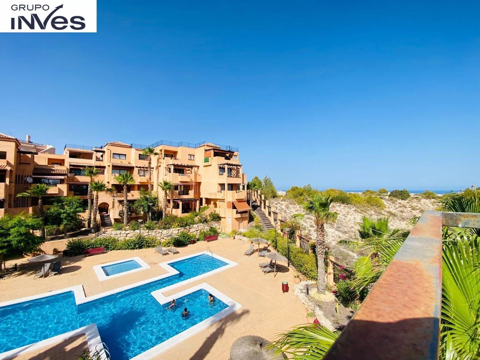 4 bedroom Villa for sale in Villamartin with pool - € 242,900 (Ref: 8472564)