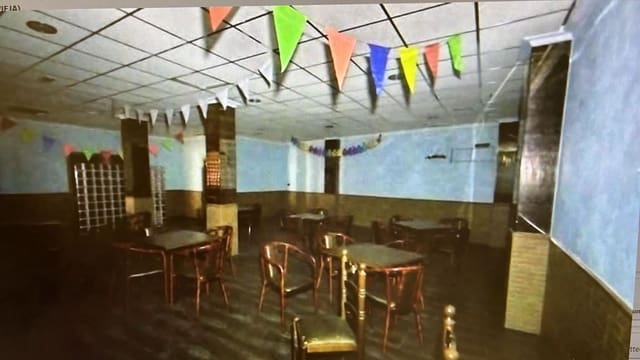 Business for sale in Aguas Nuevas, Torrevieja - € 125,000 (Ref: 8682452)