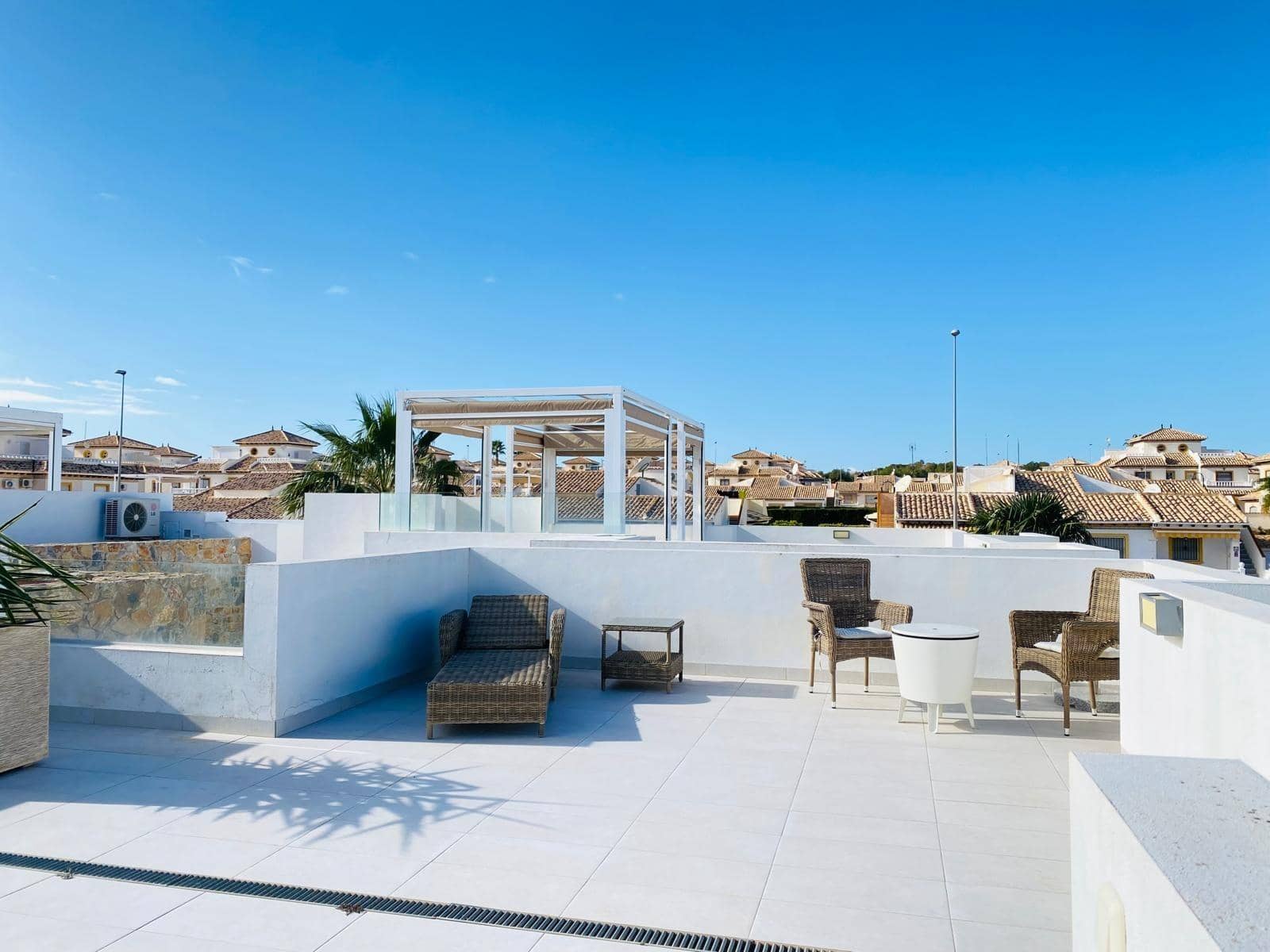 3 bedroom Villa for sale in Orihuela Costa with pool - € 349,800 (Ref: 8760034)