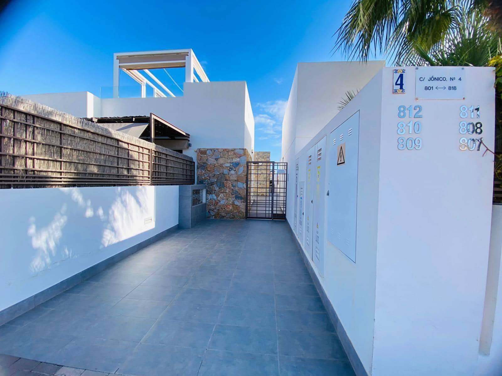 3 bedroom Villa for sale in Orihuela Costa with pool - € 349,800 (Ref: 8760034)