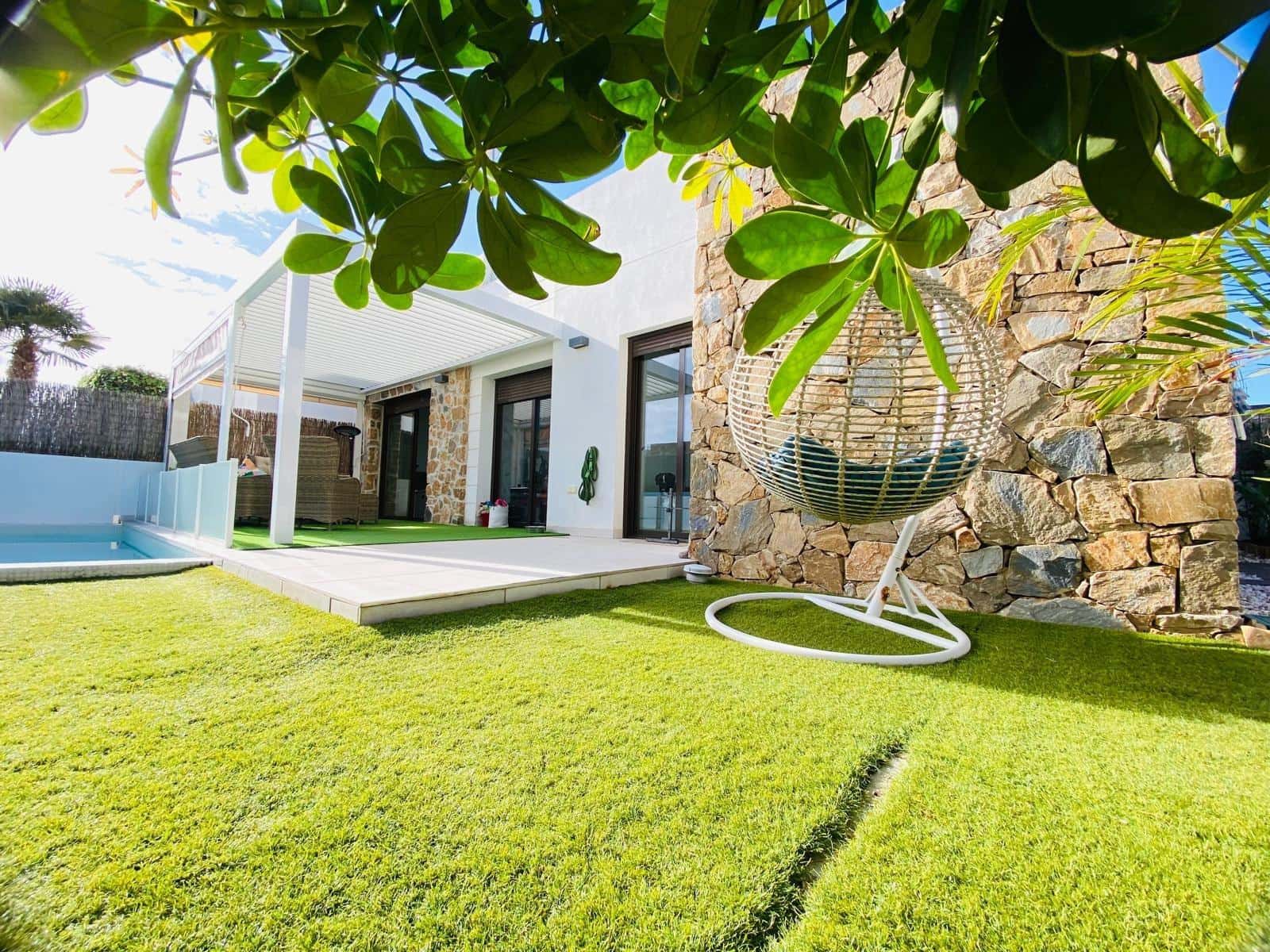 3 bedroom Villa for sale in Orihuela Costa with pool - € 349,800 (Ref: 8760034)