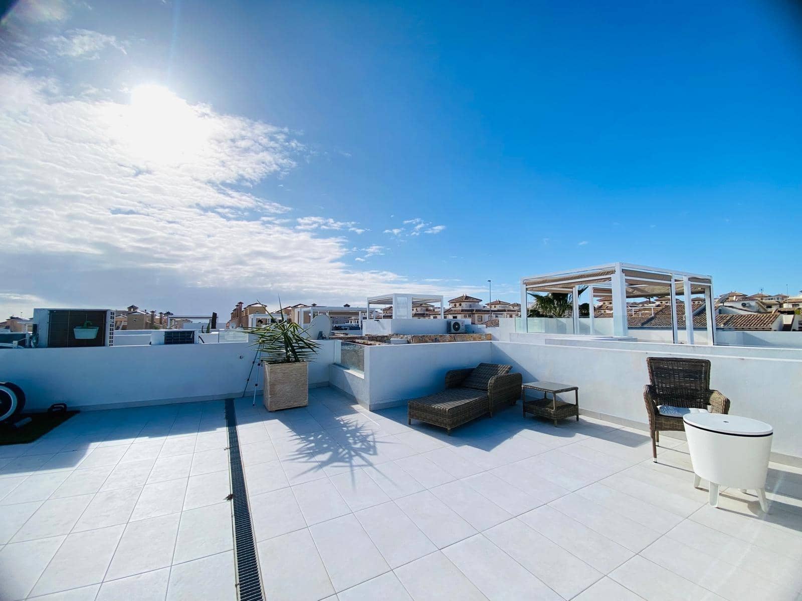 3 bedroom Villa for sale in Orihuela Costa with pool - € 349,800 (Ref: 8760034)