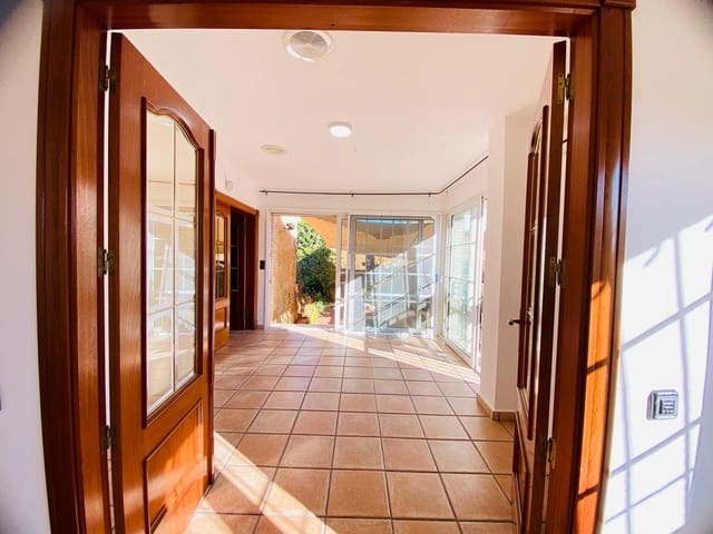 2 bedroom Villa for sale in La Florida, Orihuela with pool garage - € 819,900 (Ref: 8847288)