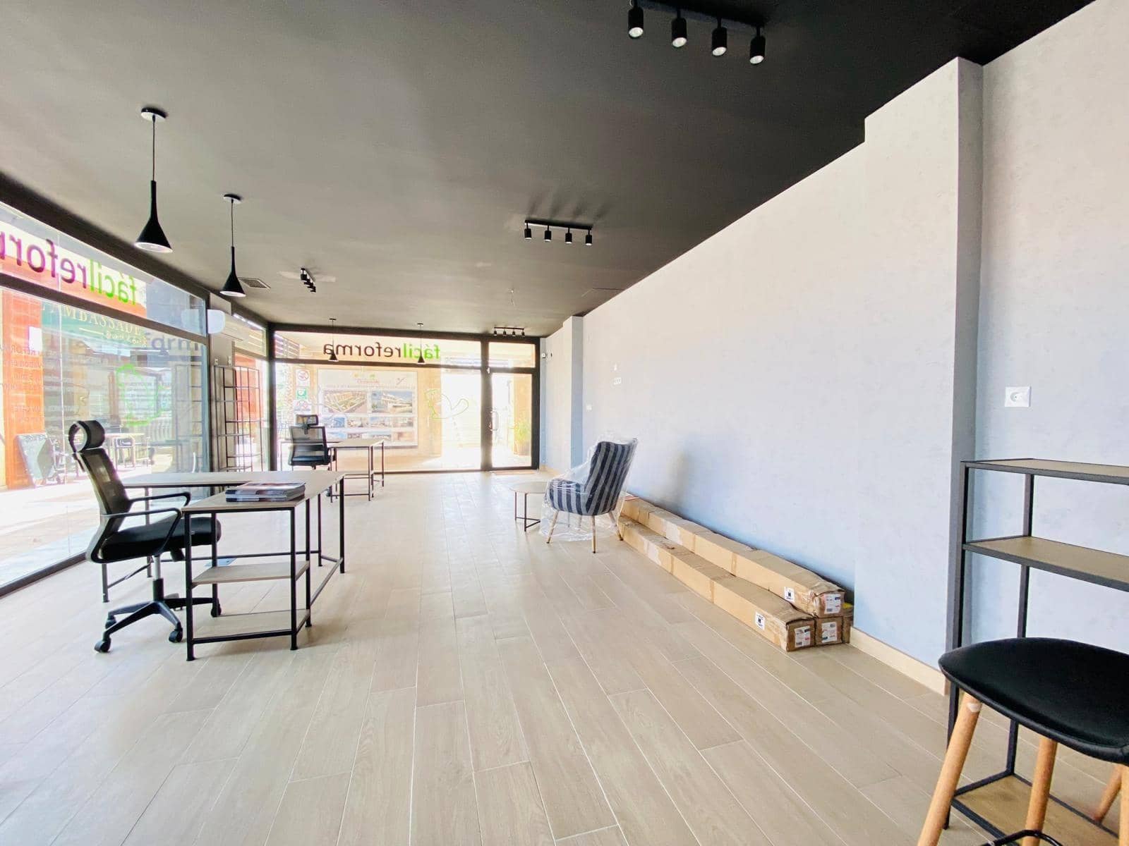 Erhverv til salg i Orihuela Costa - € 147.900 (Ref: 8879806)