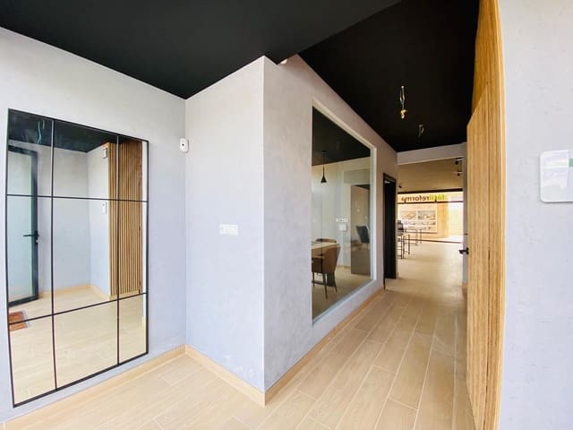 Commerciale in vendita in Villamartín - Las Filipinas, Orihuela - 148.900 € (Rif: 8879806)