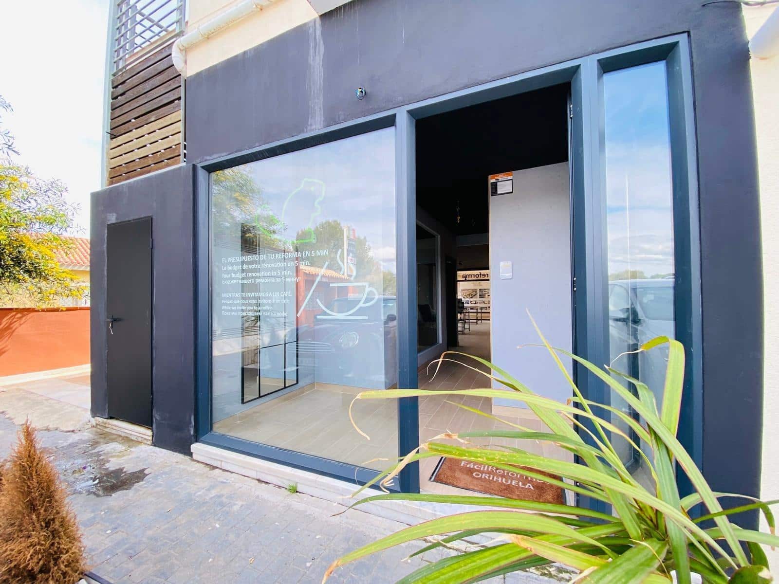 Kaupallinen myytävänä paikassa Orihuela Costa - 148 900 € (Ref: 8879806)