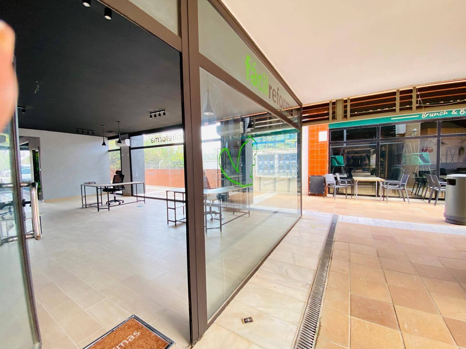 Kaupallinen myytävänä paikassa Orihuela Costa - 148 900 € (Ref: 8879806)