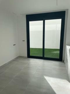 Chalet de 3 habitaciones en San Miguel de Salinas en venta con piscina - 875.000 € (Ref: 8992650)