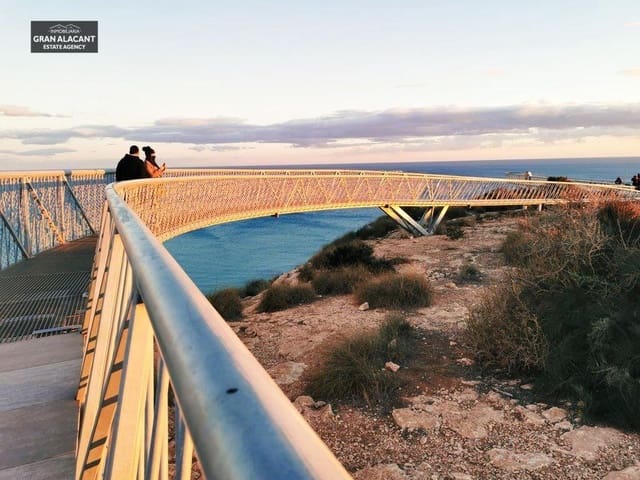 Garasje til salgs i Arenales del Sol, Elche / Elx - € 17 000 (Ref: 8992652)