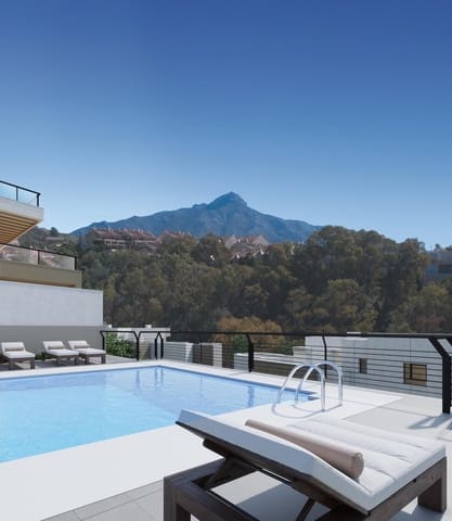 3 slaapkamer Penthouse te koop in Marbella met zwembad - € 950.000 (Ref: 8998849)