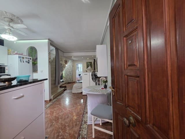 Apartamento de 4 habitaciones en Playa Flamenca, Orihuela en alquiler con piscina - 1.350 € (Ref: 9161171)
