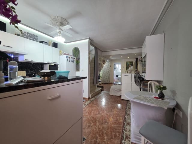 Apartamento de 4 habitaciones en Playa Flamenca, Orihuela en alquiler con piscina - 1.350 € (Ref: 9161171)