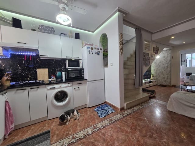 Apartamento de 4 habitaciones en Playa Flamenca, Orihuela en alquiler con piscina - 1.350 € (Ref: 9161171)