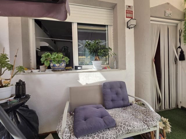 4 soveværelse Lejlighed til leje i Playa Flamenca, Orihuela med swimmingpool - € 1.350 (Ref: 9161171)