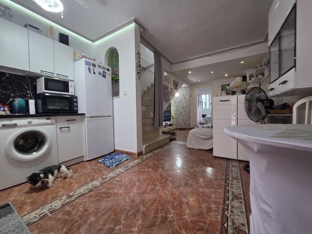 Apartamento de 4 habitaciones en Playa Flamenca, Orihuela en alquiler con piscina - 1.350 € (Ref: 9161171)
