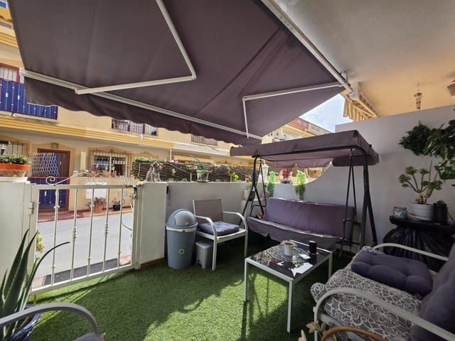 Apartamento de 4 habitaciones en Playa Flamenca, Orihuela en alquiler con piscina - 1.350 € (Ref: 9161171)