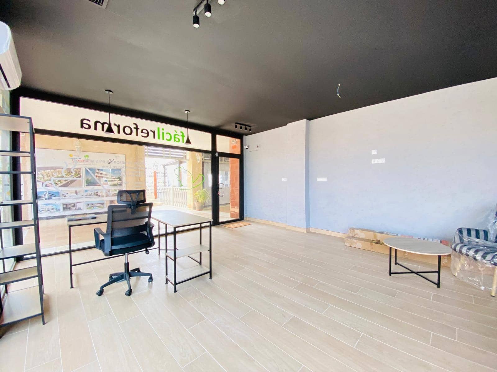 Comercial para venda em Orihuela Costa - 148 500 € (Ref: 9215225)