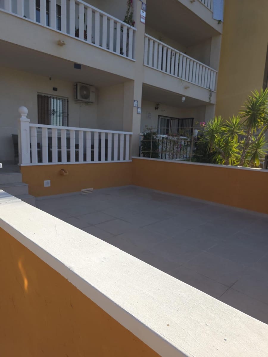 2 soveværelse Lejlighed til salg i Orihuela Costa med swimmingpool - € 144.900 (Ref: 9265436)