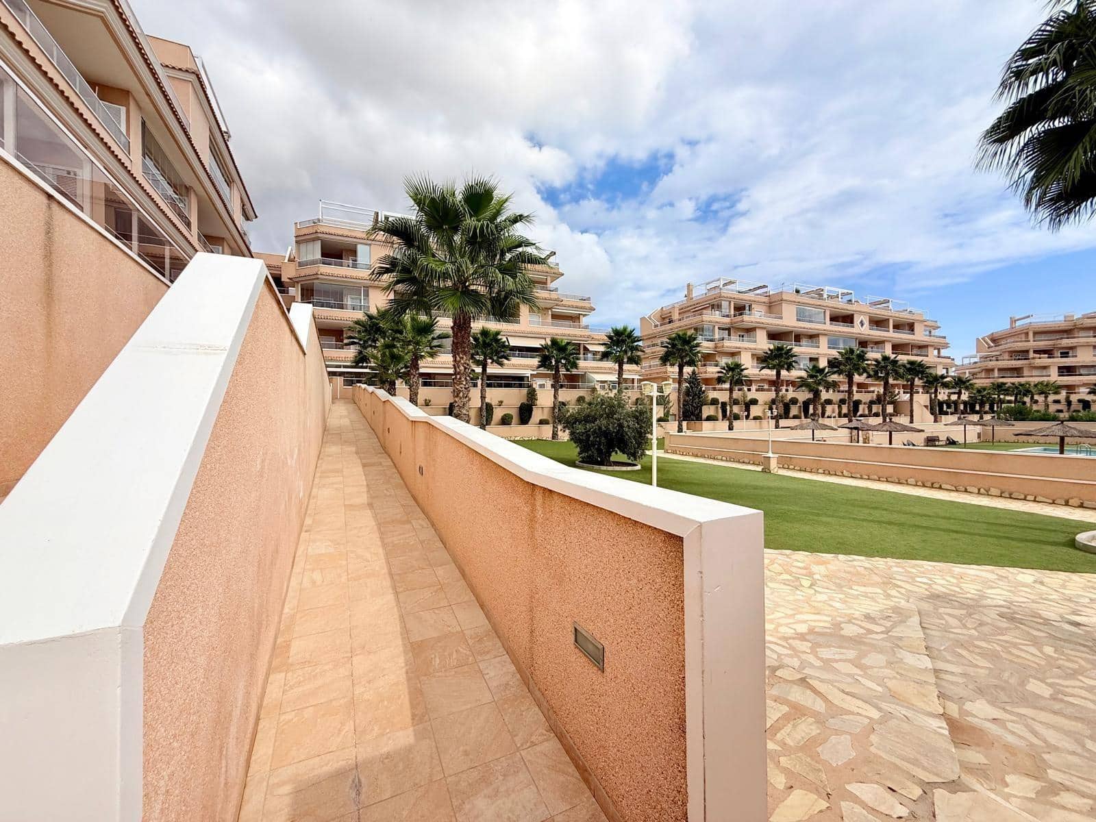 3 soverom Leilighet til salgs i Orihuela Costa med garasje - € 354 000 (Ref: 9322598)