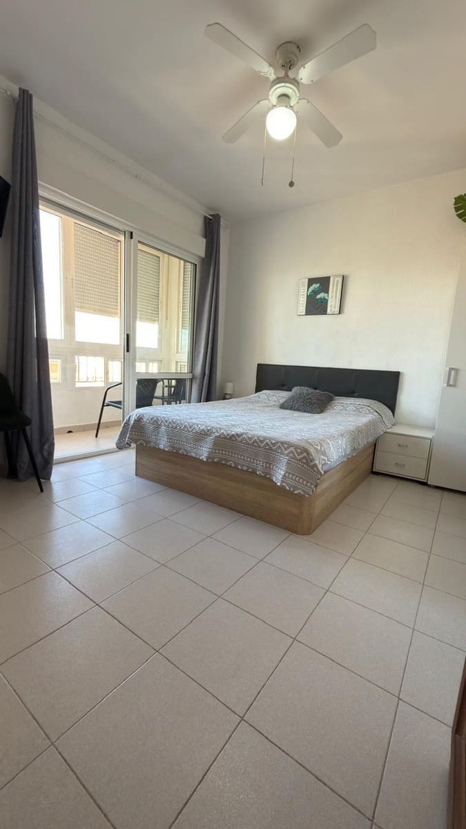 Studio do wynajęcia w Torrevieja - 550 € (Ref: 9335161)