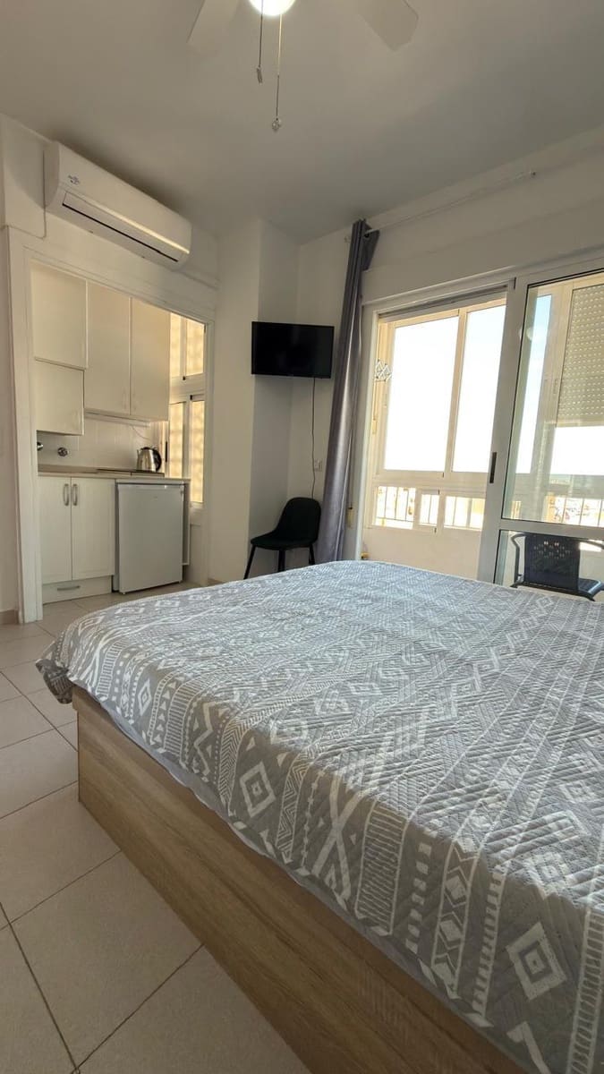 Studio do wynajęcia w Torrevieja - 550 € (Ref: 9335161)