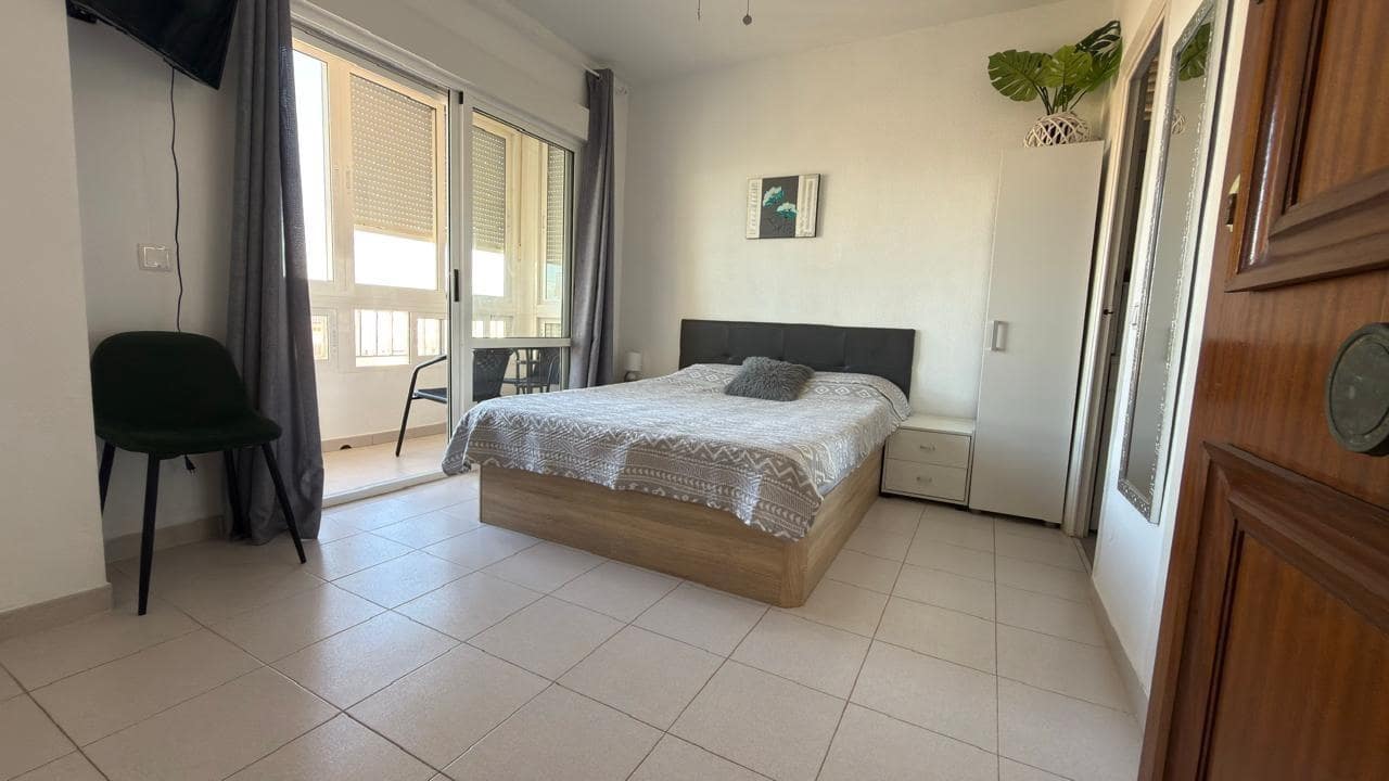 Studio do wynajęcia w Torrevieja - 550 € (Ref: 9335161)
