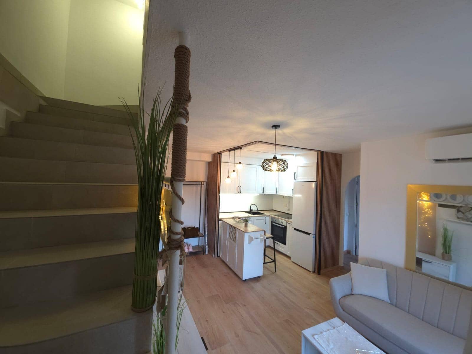 2 soverom Penthouse til salgs i Torrevieja - € 146 800 (Ref: 9374565)