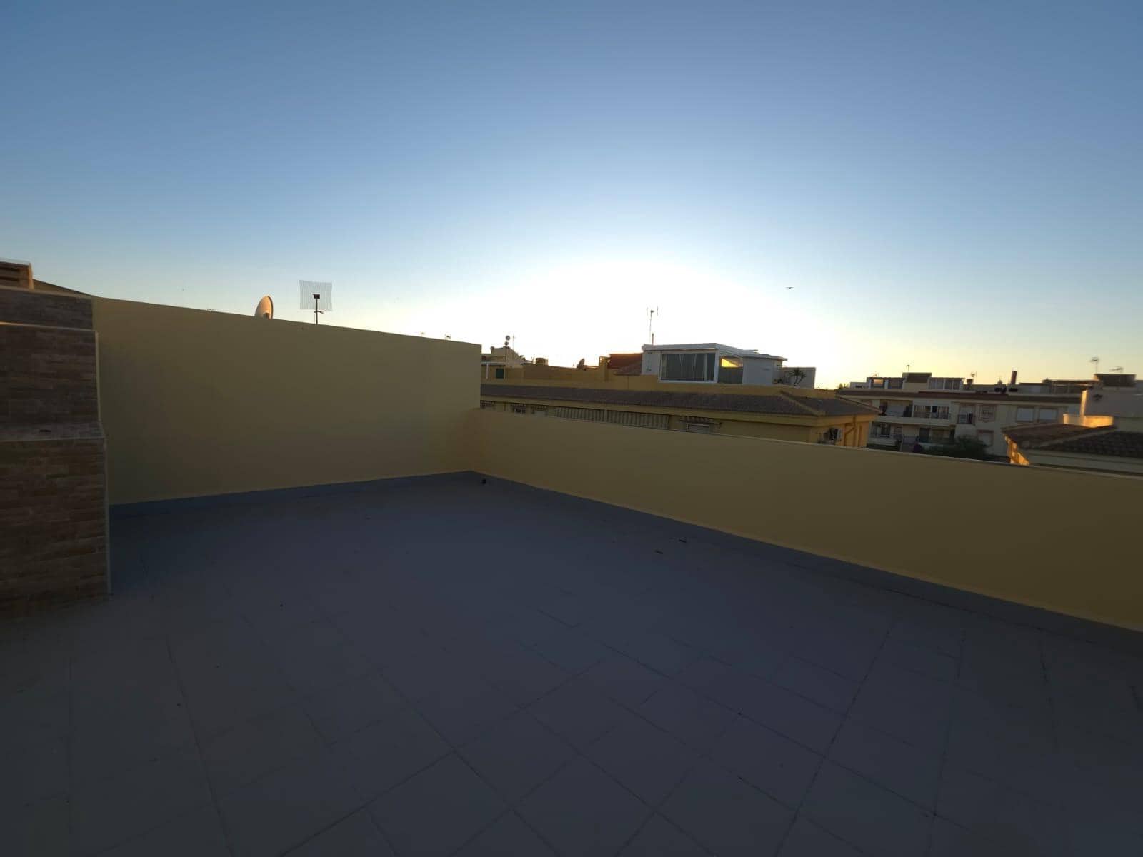 2 soverom Penthouse til salgs i Torrevieja - € 146 800 (Ref: 9374565)