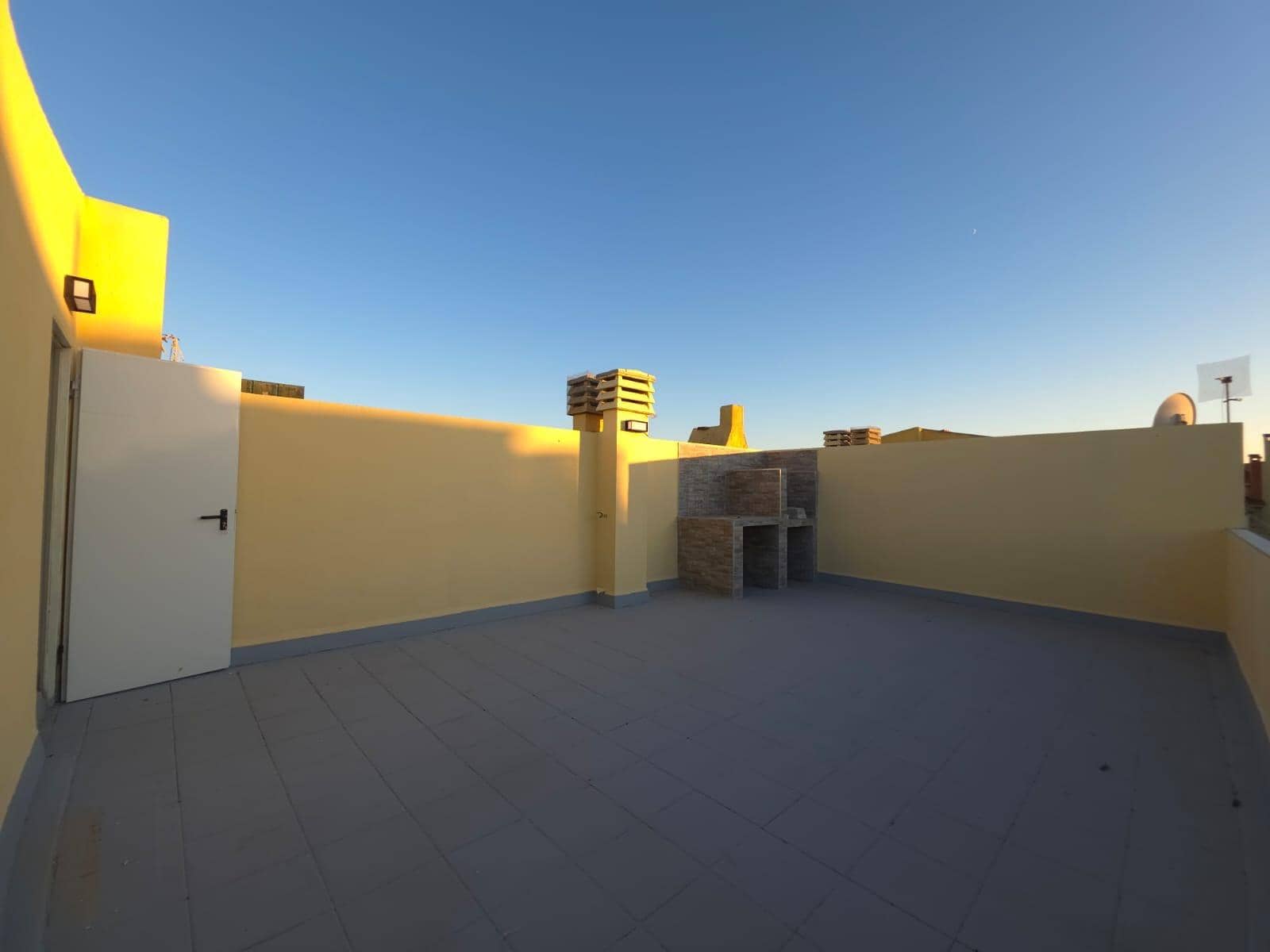 2 soverom Penthouse til salgs i Torrevieja - € 146 800 (Ref: 9374565)