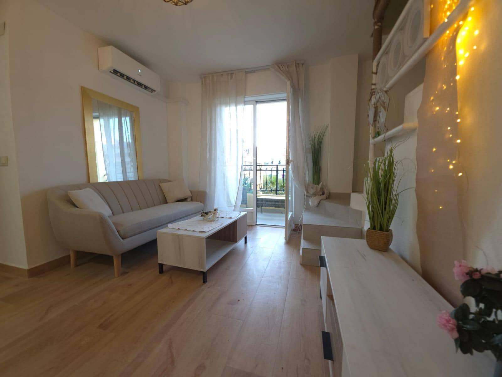 2 soverom Penthouse til salgs i Torrevieja - € 146 800 (Ref: 9374565)