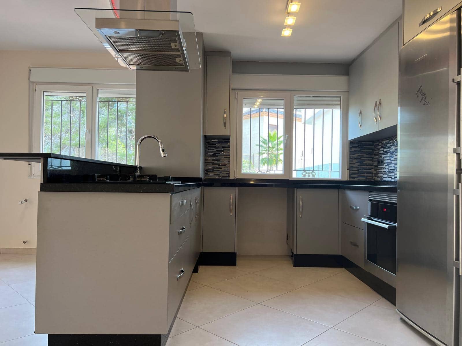 4 quarto Moradia para venda em Orihuela Costa com piscina - 250 900 € (Ref: 9413962)