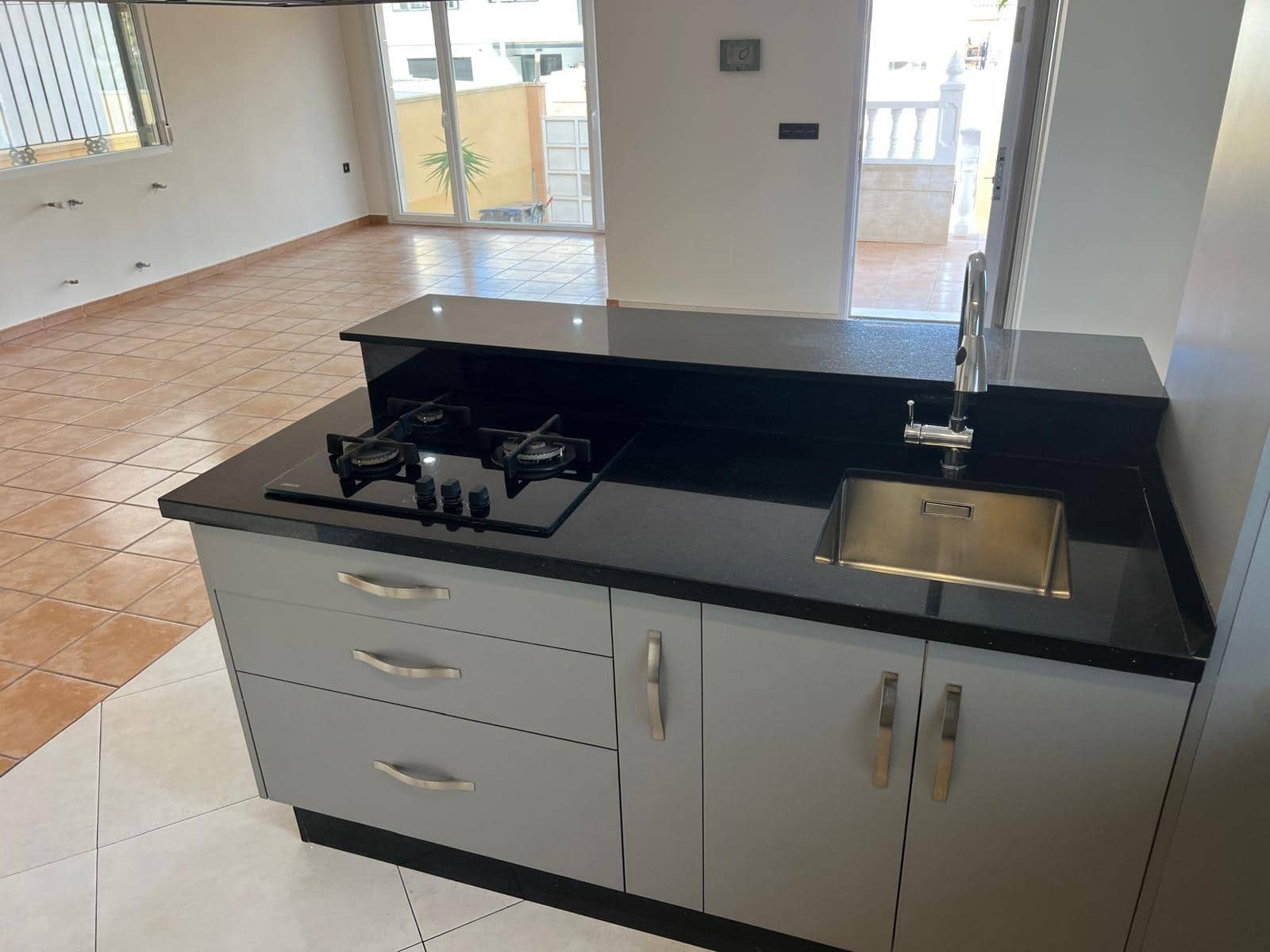 4 bedroom Villa for sale in Orihuela Costa with pool - € 249,900 (Ref: 9413962)