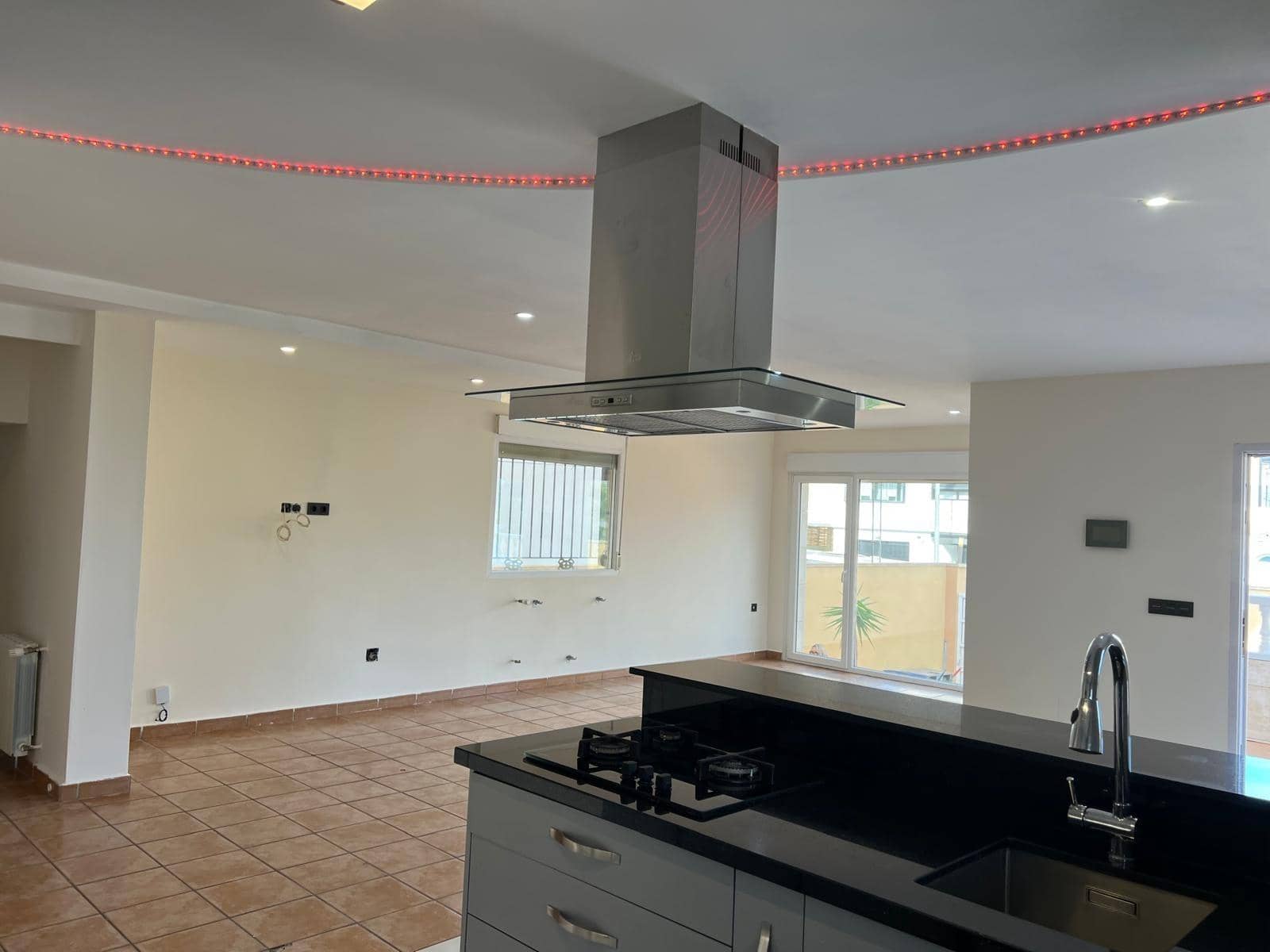 4 bedroom Villa for sale in Orihuela Costa with pool - € 249,900 (Ref: 9413962)