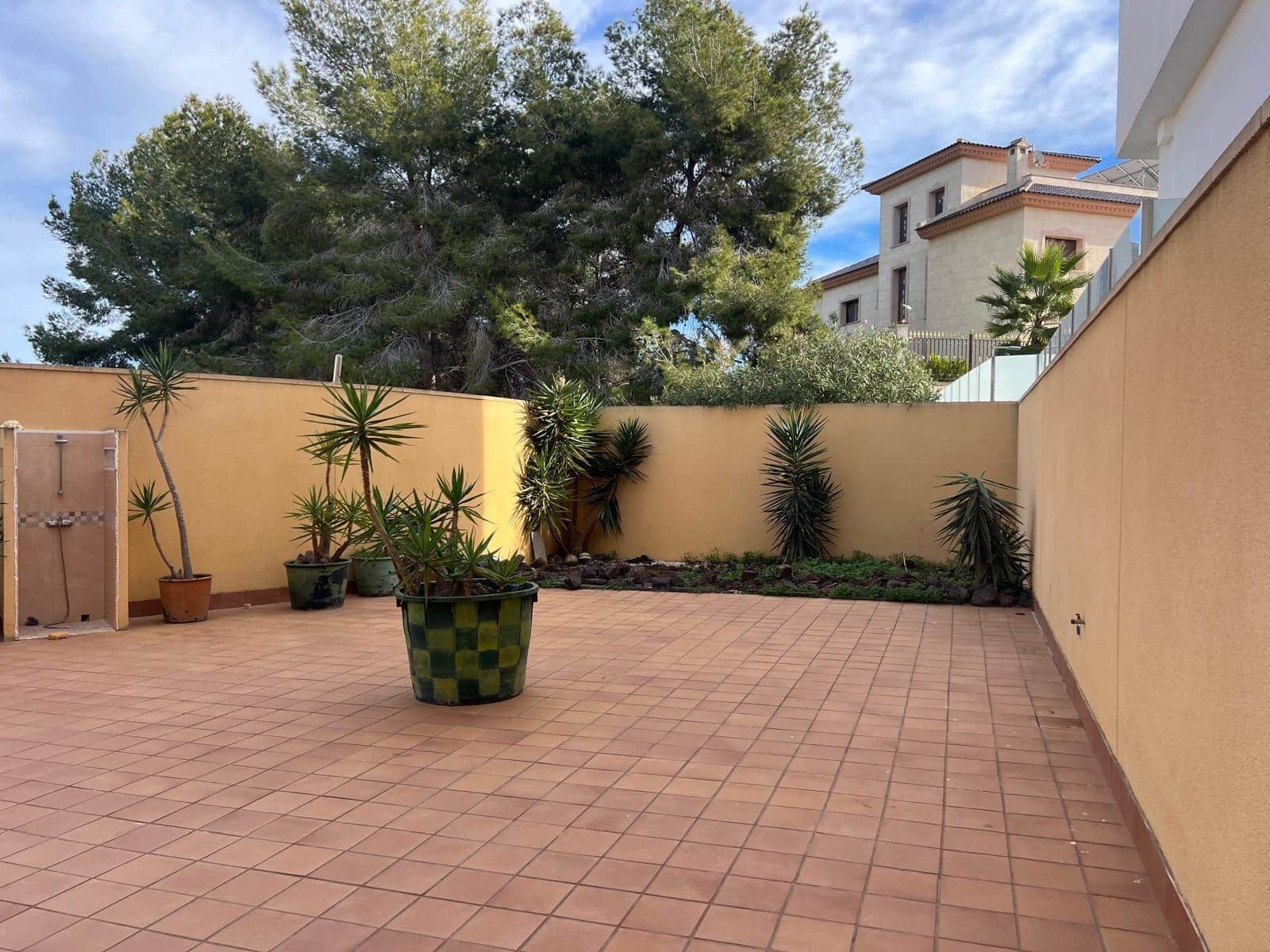 4 bedroom Villa for sale in Orihuela Costa with pool - € 249,900 (Ref: 9413962)