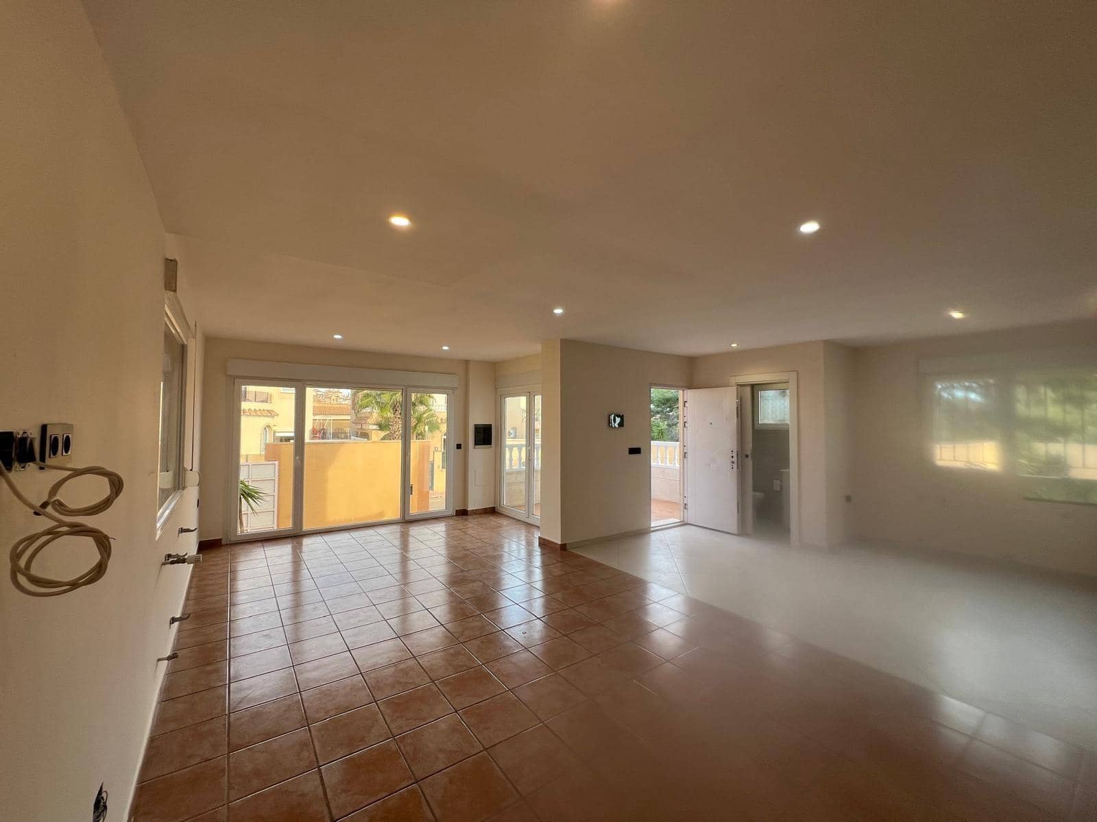 4 bedroom Villa for sale in Orihuela Costa with pool - € 249,900 (Ref: 9413962)