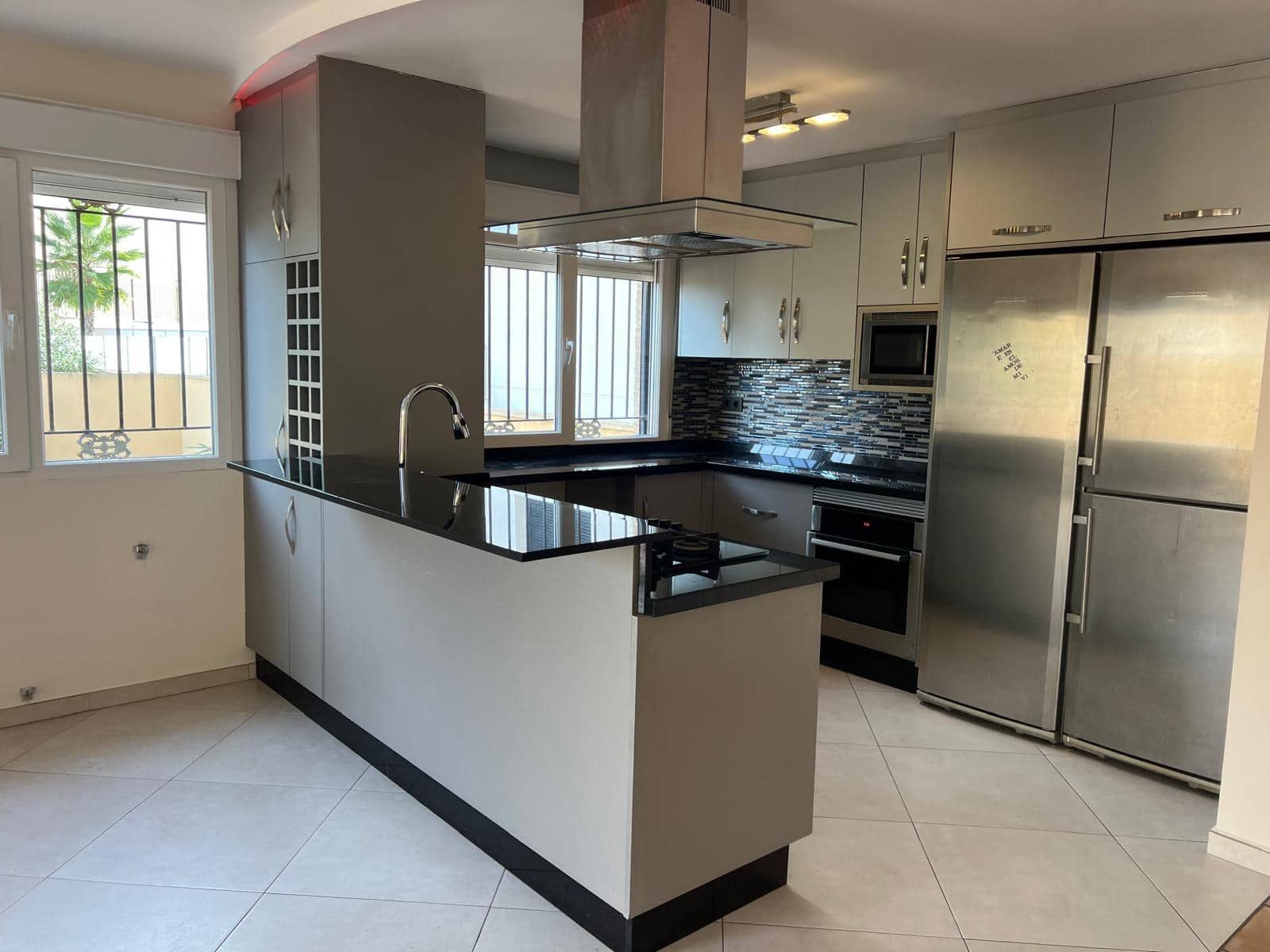 4 bedroom Villa for sale in Orihuela Costa with pool - € 249,900 (Ref: 9413962)