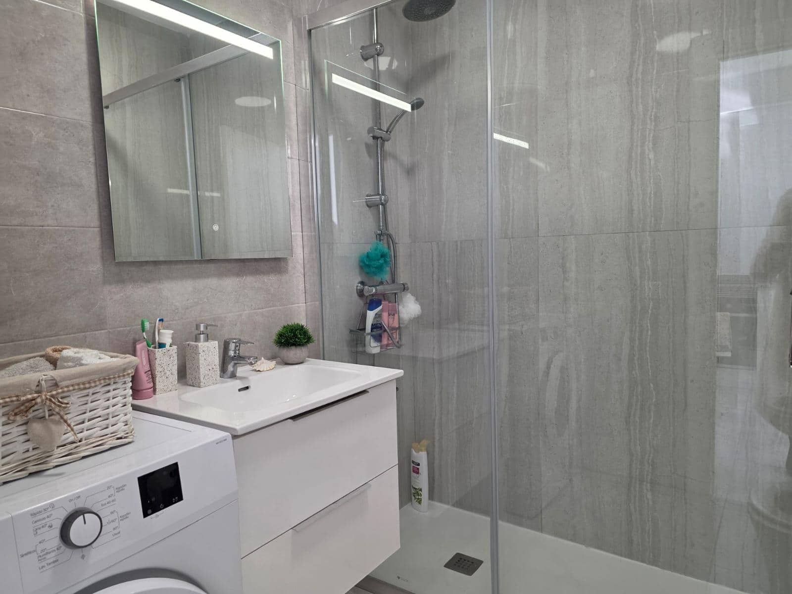 2 bedroom Apartment for sale in La Zenia - € 189,900 (Ref: 9499766)