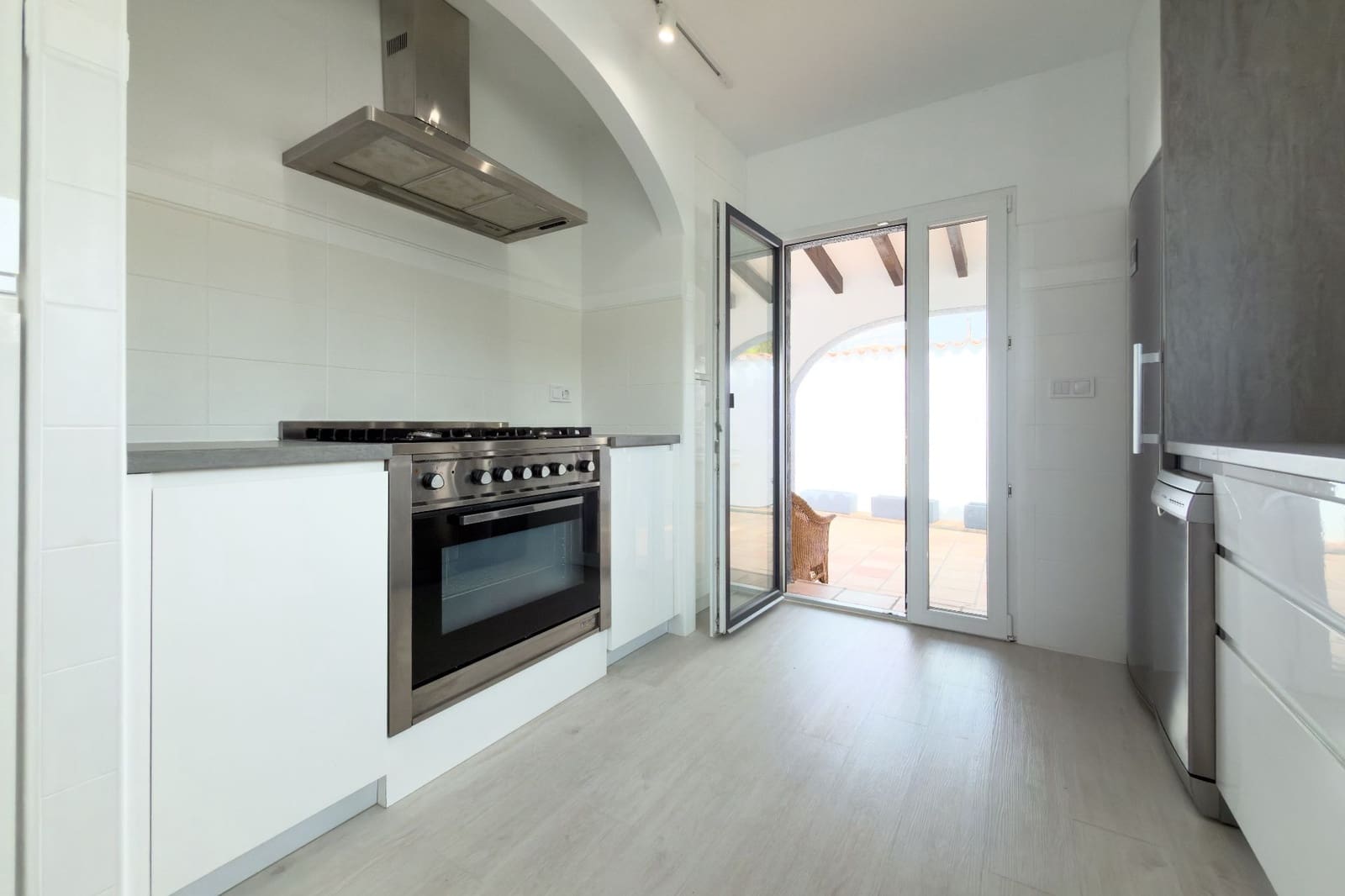 5 slaapkamer Villa te koop in Calpe / Calp met zwembad garage - € 695.000 (Ref: 10127654)