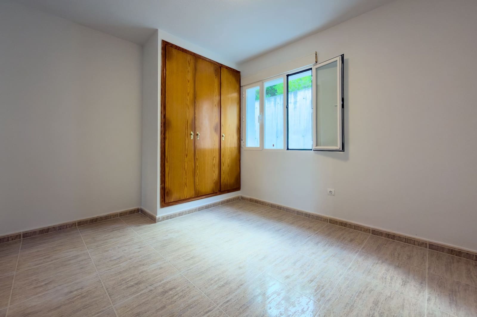 3 Zimmer Bungalow zu verkaufen in Calpe / Calp mit Pool Garage - 345.000 € (Ref: 10168141)