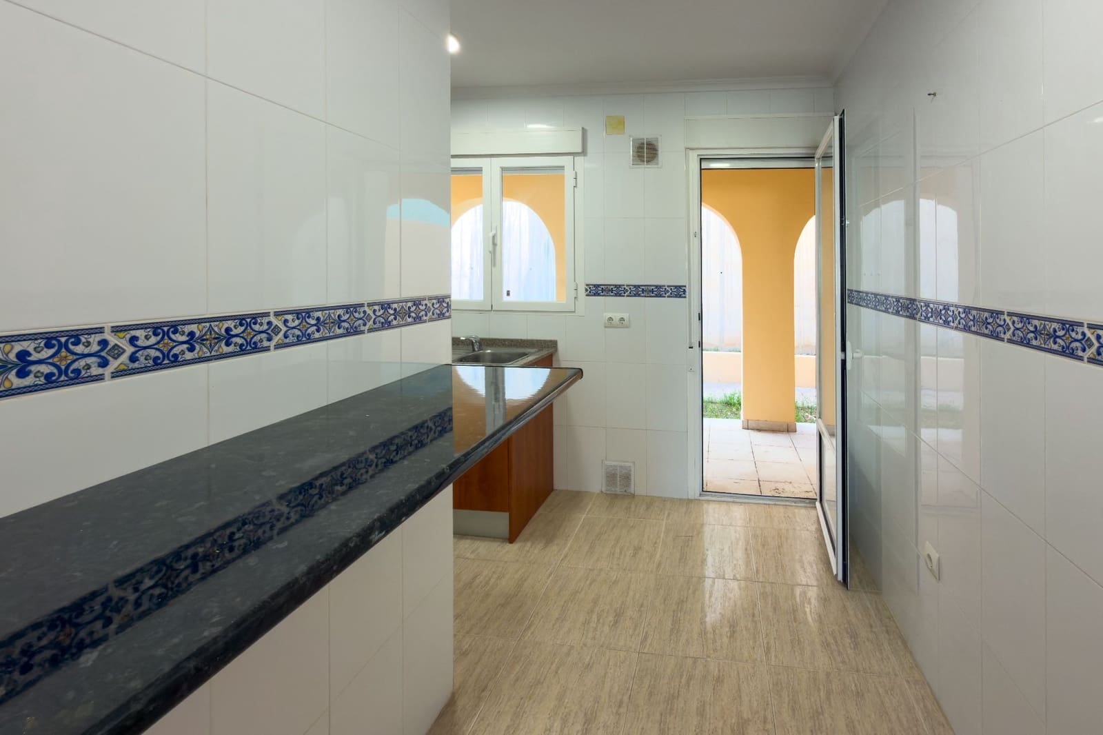 3 Zimmer Bungalow zu verkaufen in Calpe / Calp mit Pool Garage - 345.000 € (Ref: 10168141)