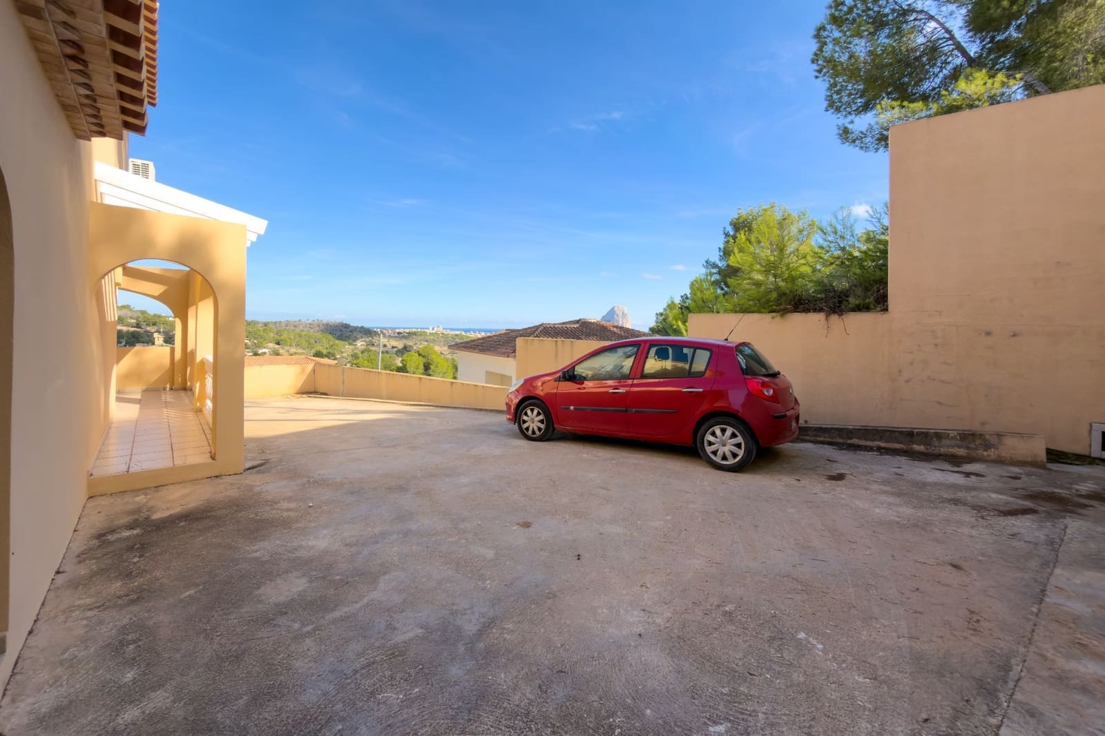 3 Zimmer Bungalow zu verkaufen in Calpe / Calp mit Pool Garage - 345.000 € (Ref: 10168141)