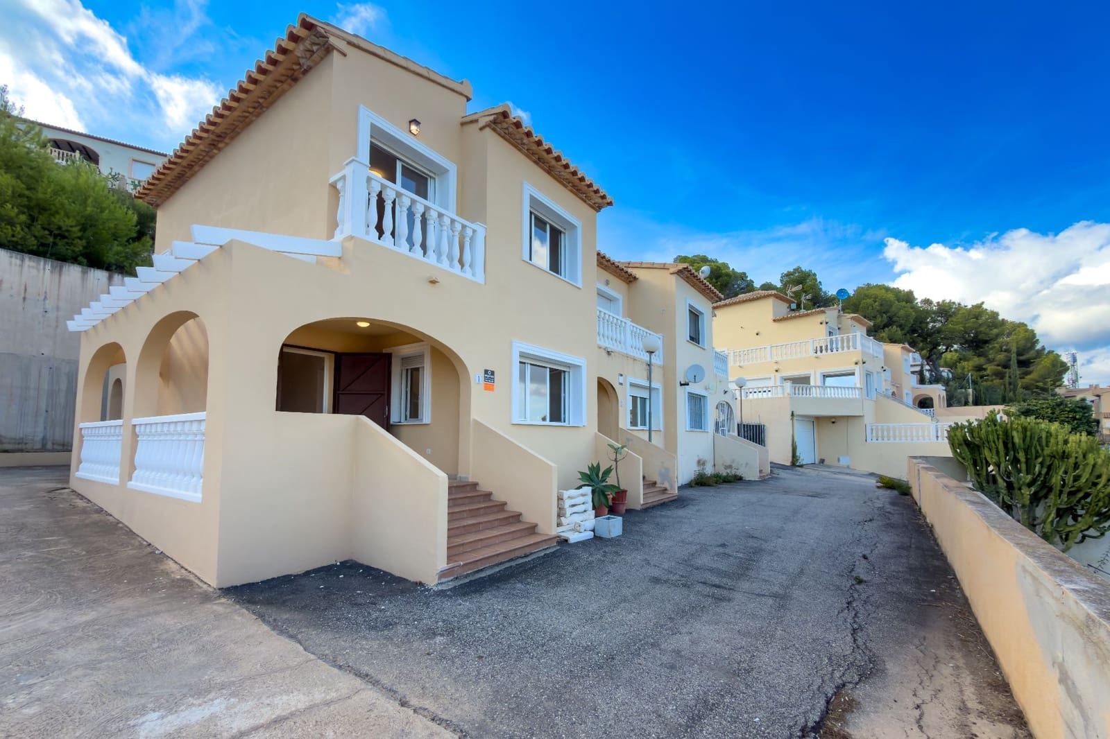 3 Zimmer Bungalow zu verkaufen in Calpe / Calp mit Pool Garage - 345.000 € (Ref: 10168141)