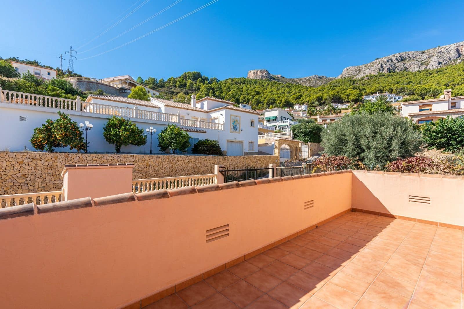 Chalet de 4 habitaciones en Calpe / Calp en venta con piscina garaje - 665.000 € (Ref: 2636852)