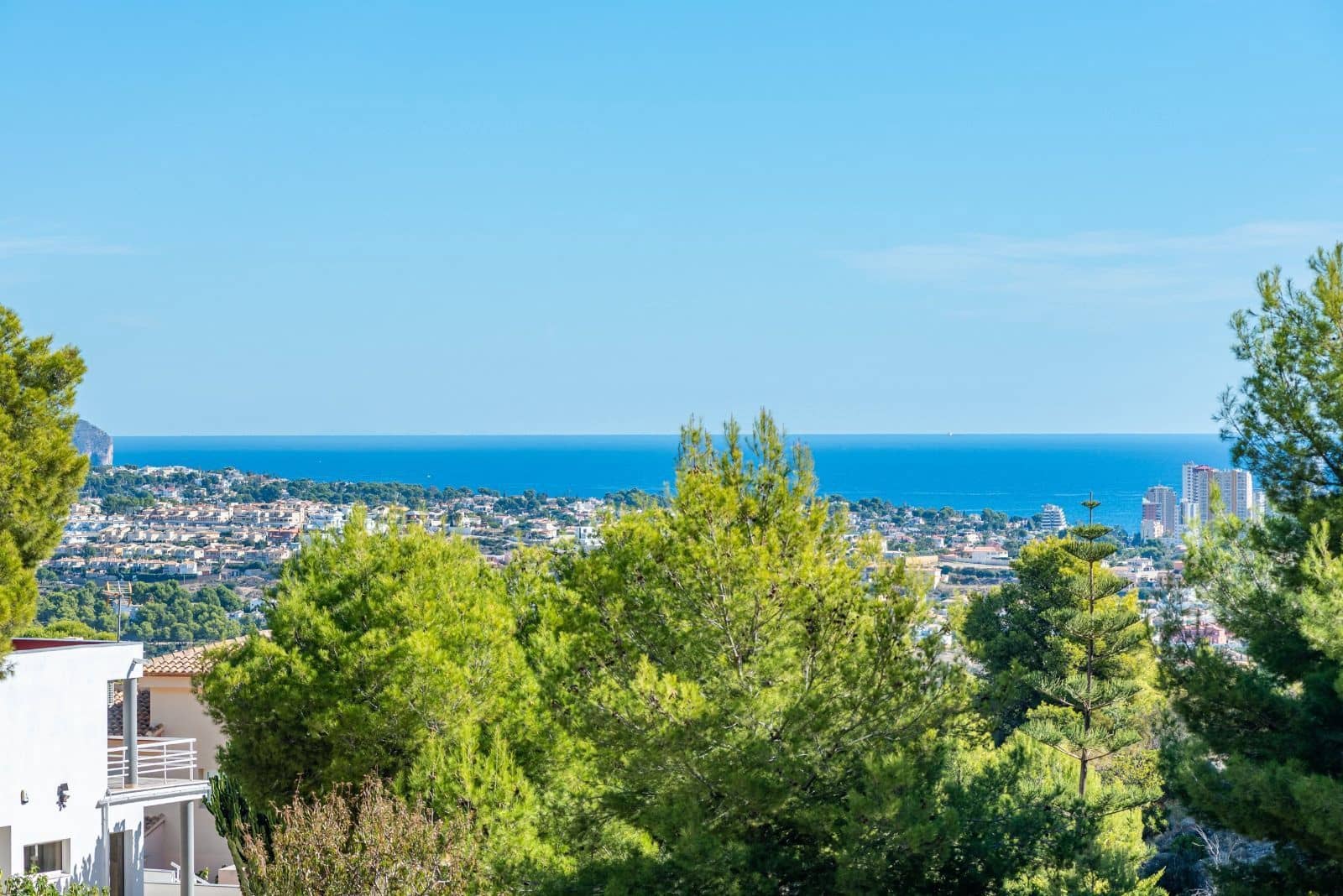 Chalet de 4 habitaciones en Calpe / Calp en venta con piscina garaje - 665.000 € (Ref: 2636852)