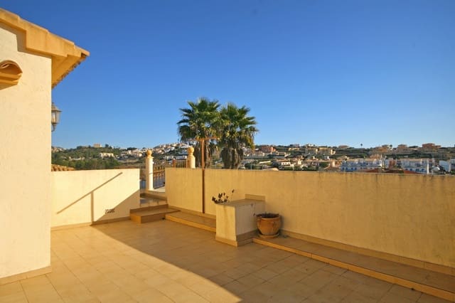 Chalet de 5 habitaciones en Calpe / Calp en venta con piscina garaje - 675.000 € (Ref: 3545063)