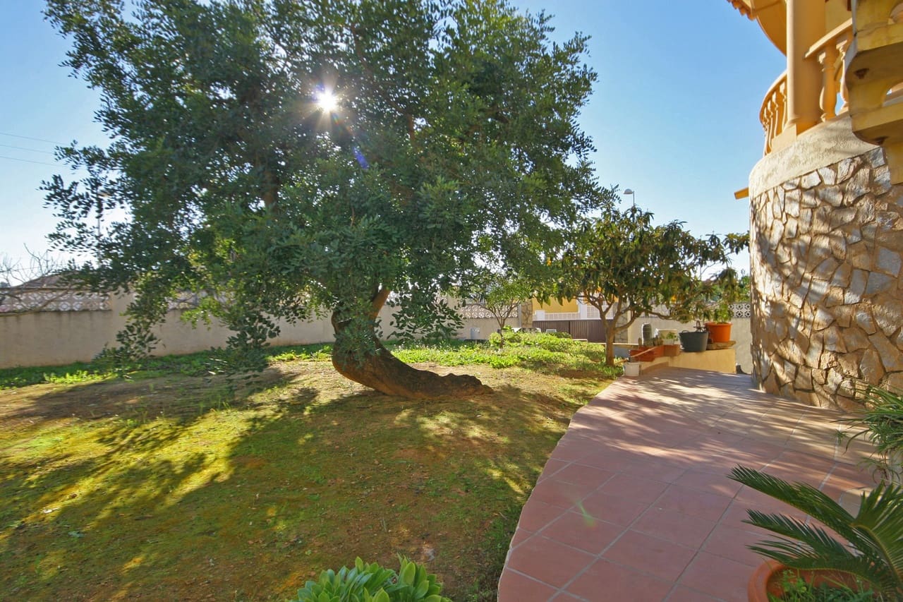 Chalet de 5 habitaciones en Calpe / Calp en venta con piscina garaje - 675.000 € (Ref: 3545063)