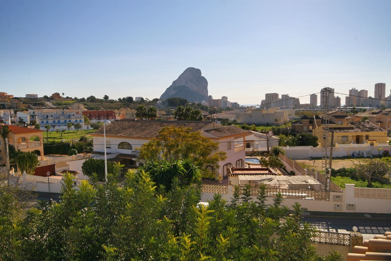 Chalet de 5 habitaciones en Calpe / Calp en venta con piscina garaje - 675.000 € (Ref: 3545063)